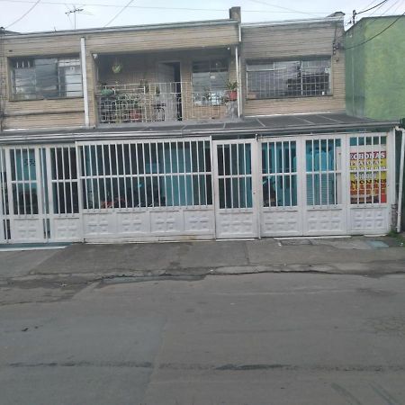 Habitacion Con Bano Privado Cerca Al Aeropuerto بوغوتا المظهر الخارجي الصورة